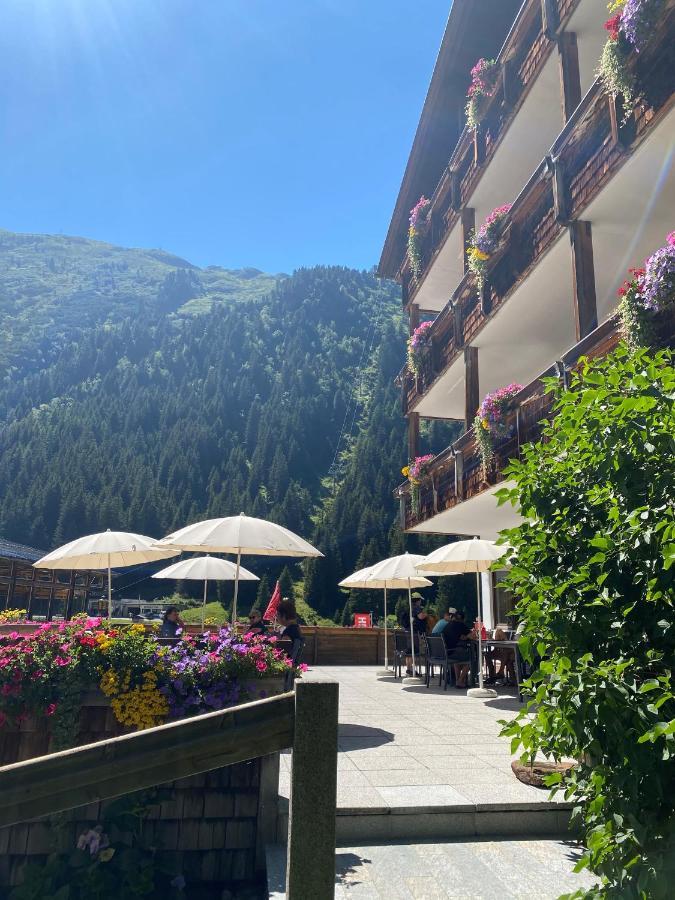 Hotel Zirbenhof Sankt Leonhard im Pitztal Exterior photo